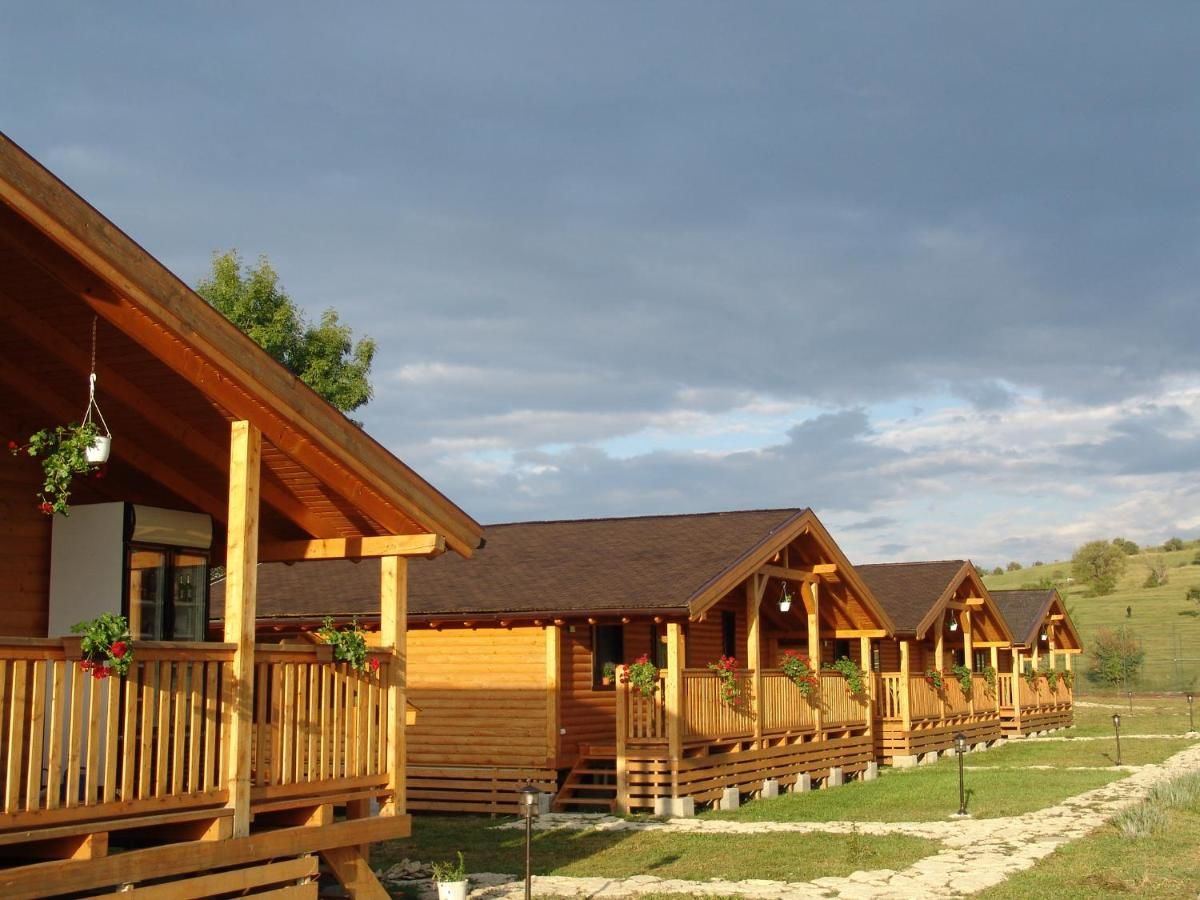 Дома для отпуска Complex Agroturistic Livada de Nuci Байя-де-Фьер